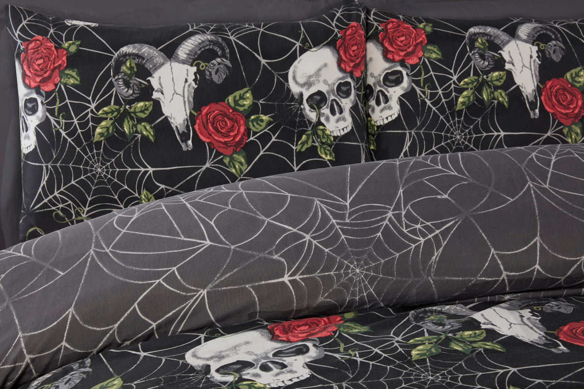 Skulls & Roses Duvet Set